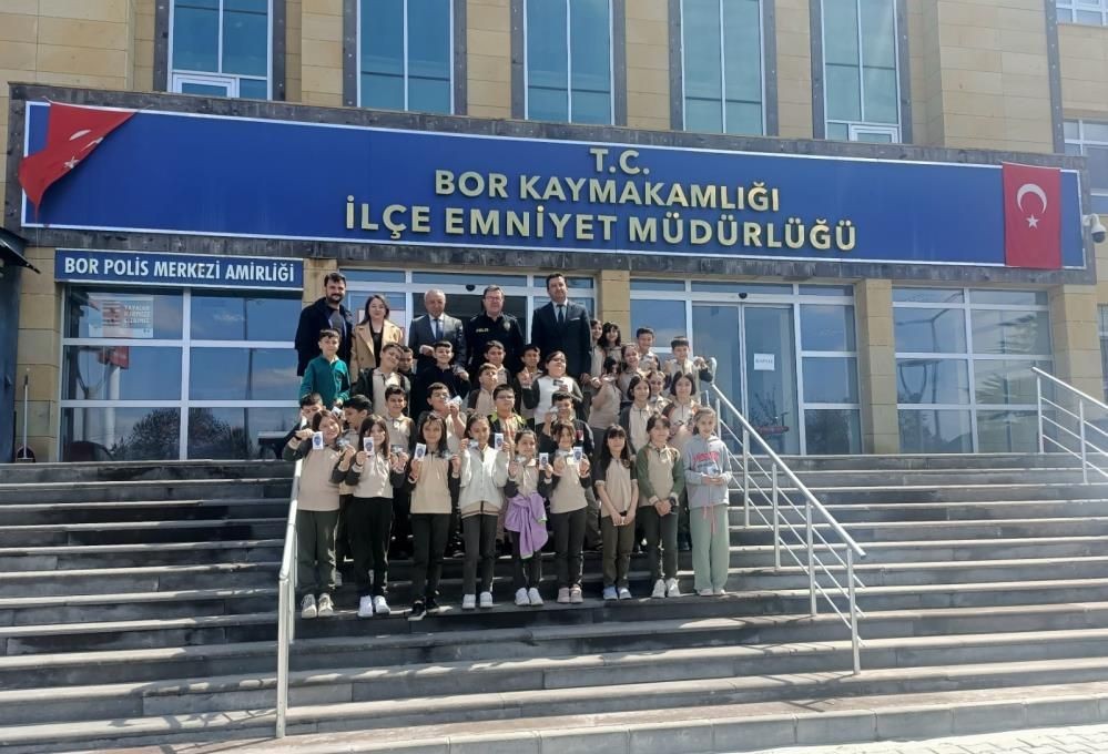 Niğde’de polisten çocuklara güvenli yaşam eğitimi - Sayfa 1
