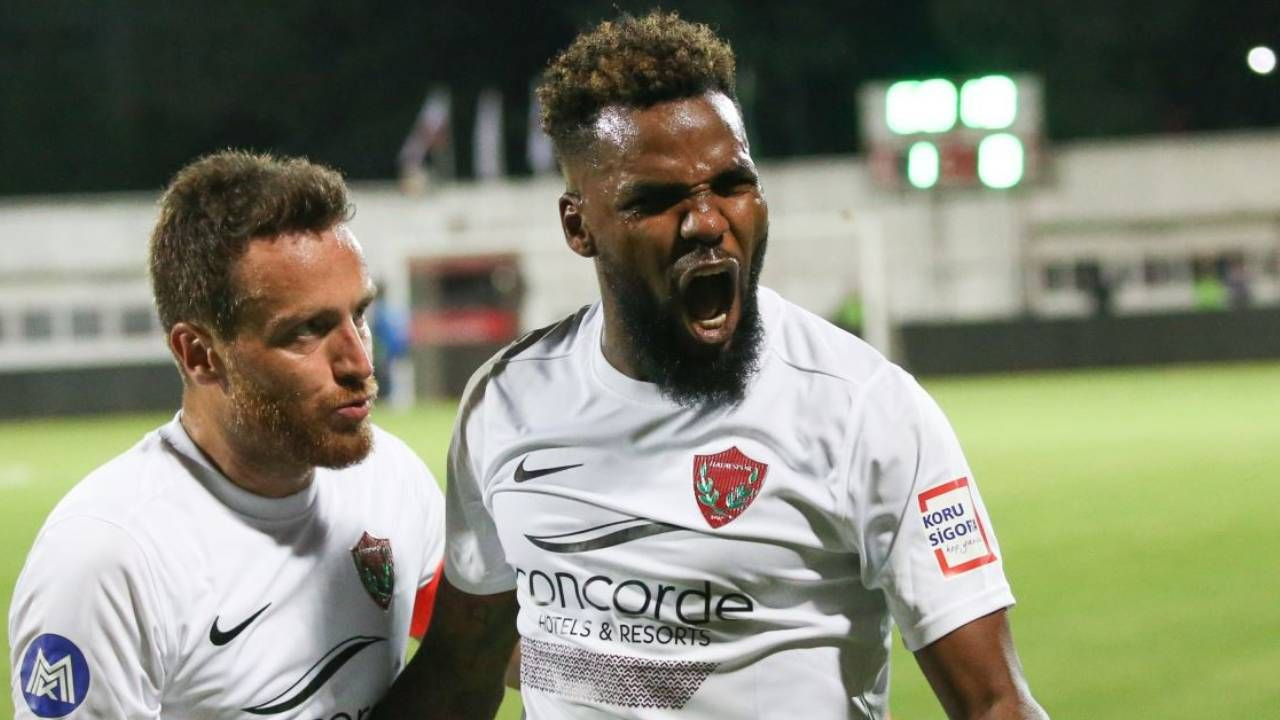 Aaron Boupendza 11. kattan düşerek hayatını kaybetti! Trajik ölümle ilgili intihar şüphesi - Sayfa 1