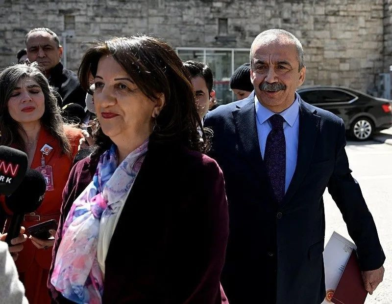 Sırrı Süreyya Önder'in sağlık durumu nasıl? Hayati tehlikesi devam ediyor! 23.30'dan bu yana ameliyatta... - Sayfa 2