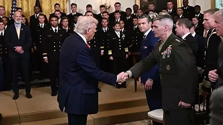 Gizemli morluk yeniden göründü! Beyaz Saray Trump için savunmaya geçti! - Sayfa 3