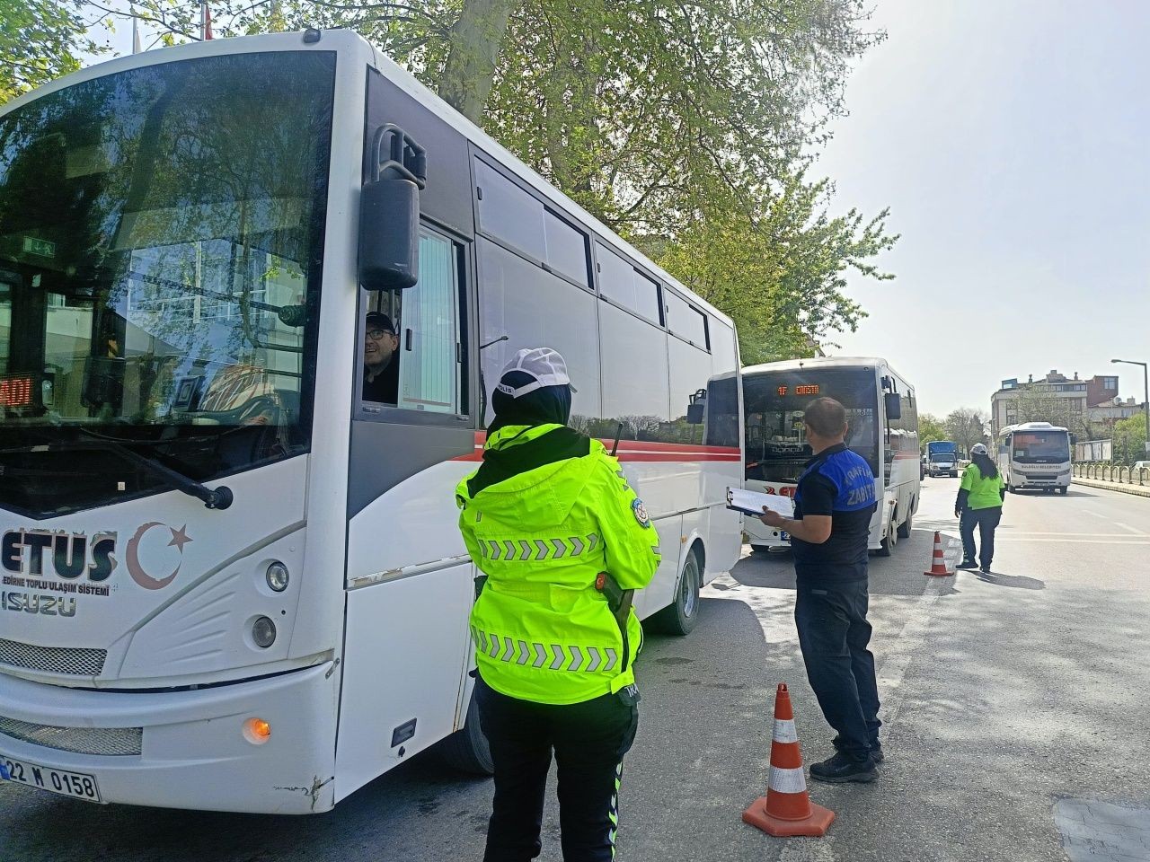 Belgeler tek tek incelendi! Toplu taşıma araçları ve ticari taksilere sıkı denetim - Sayfa 1