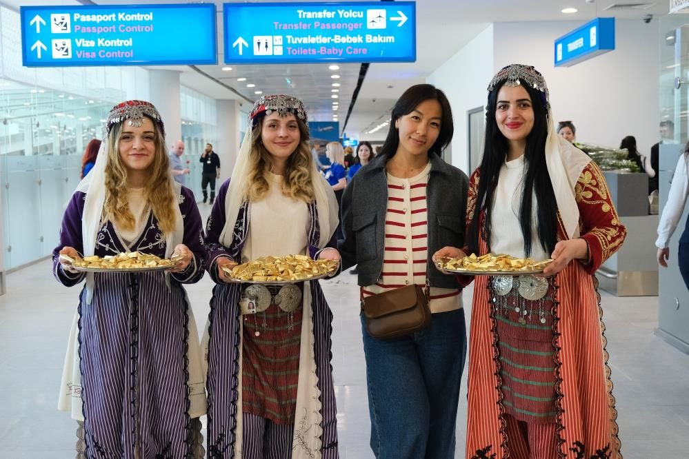 Antalya Havalimanı yeni yüzüyle parlıyor: 850 milyon avroluk dev yatırım tamamlandı - Sayfa 1