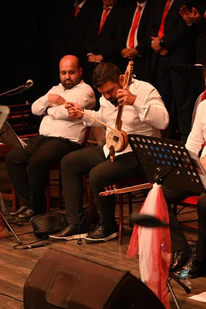 Aydın’da türkü rüzgârı: “Türkülerle Türkiye’m” konseri büyüledi - Sayfa 3