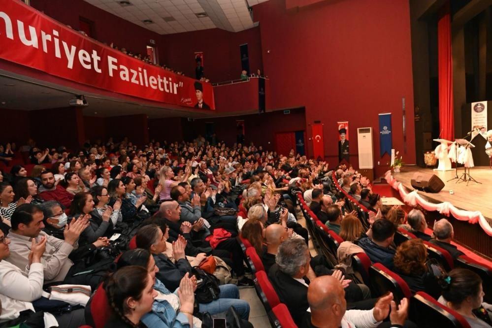 Aydın’da türkü rüzgârı: “Türkülerle Türkiye’m” konseri büyüledi - Sayfa 5