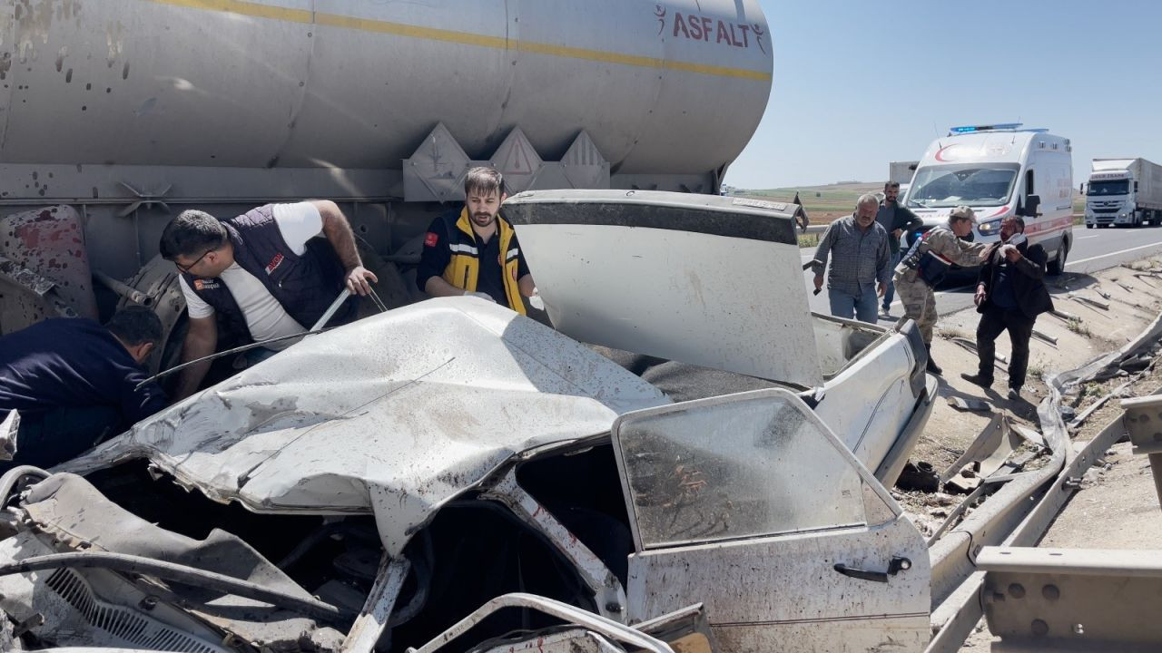 Kara yolunda korkutan kaza! Tır ile otomobil çarpıştı: 4 kişi yaralandı - Sayfa 2