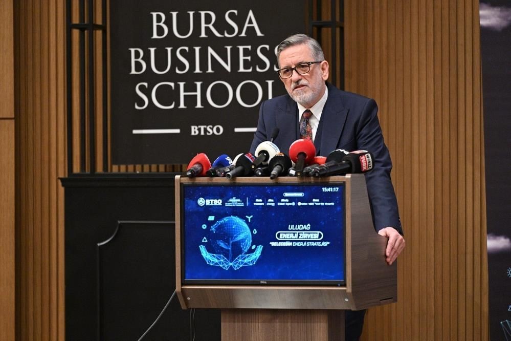 Türkiye’nin enerji devrimi: Uludağ Enerji Zirvesi’nde 2035 hedefleri açıklandı - Sayfa 4