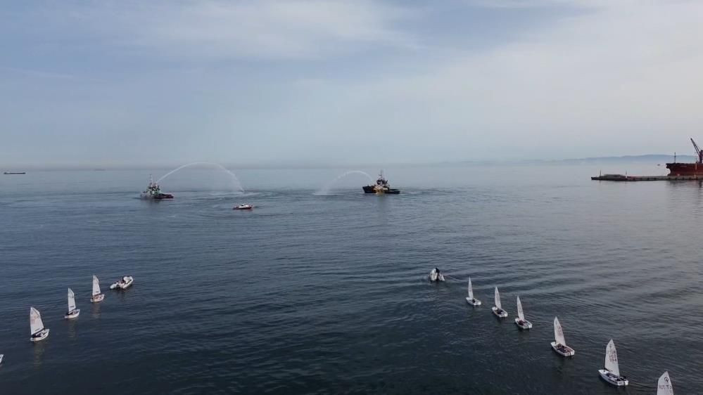 Tekirdağ’da Turizm Haftası’nda denizde görsel şölen: Yelkenciler ve römorkörler büyüledi - Sayfa 1