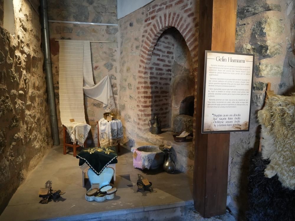 Kastamonu’da geçmişten geleceğe uzanan miras! Geleneksel Gelinlik ve Çeyizler Sergisi açıldı - Sayfa 10