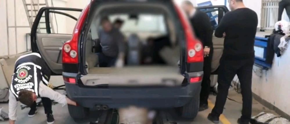 İpsala Sınır Kapısı’nda uyuşturucu darbesi: Cipte 17 kilo esrar yakalandı - Sayfa 1