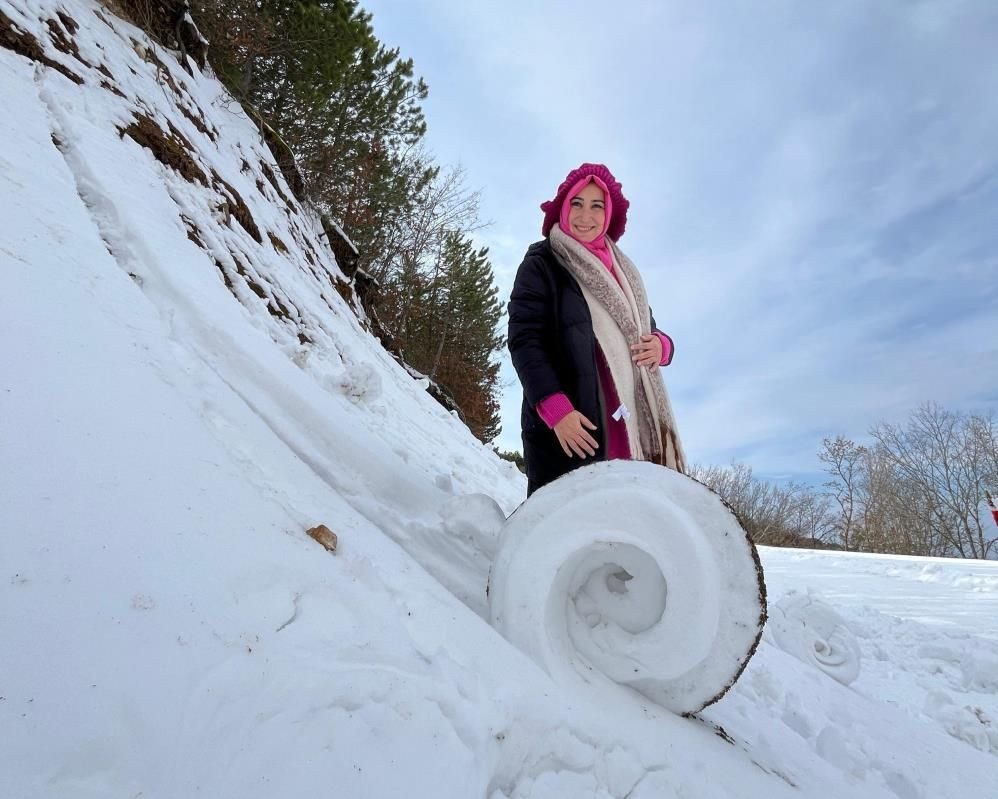 Amasya’nın Dereli Ormanı’nda Nisan sürprizi: Nadir kar ruloları büyüledi - Sayfa 2