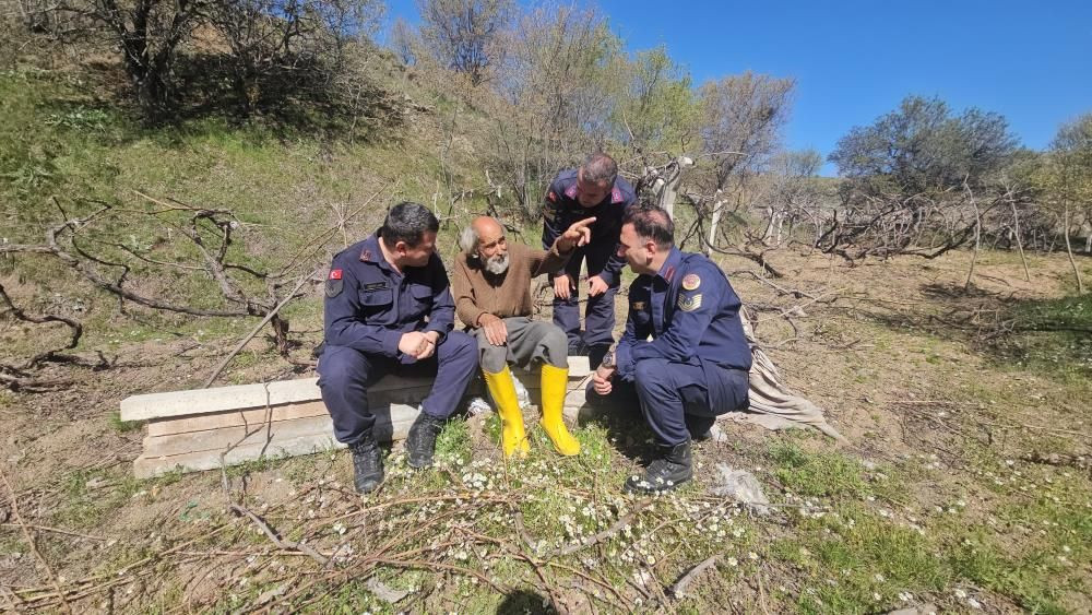 Elazığ'da mucize kurtuluş: 65 yaşındaki Suat Amca 41 saat sonra çalılıkta bulundu, bir parça ekmekle hayatta kaldı - Sayfa 7