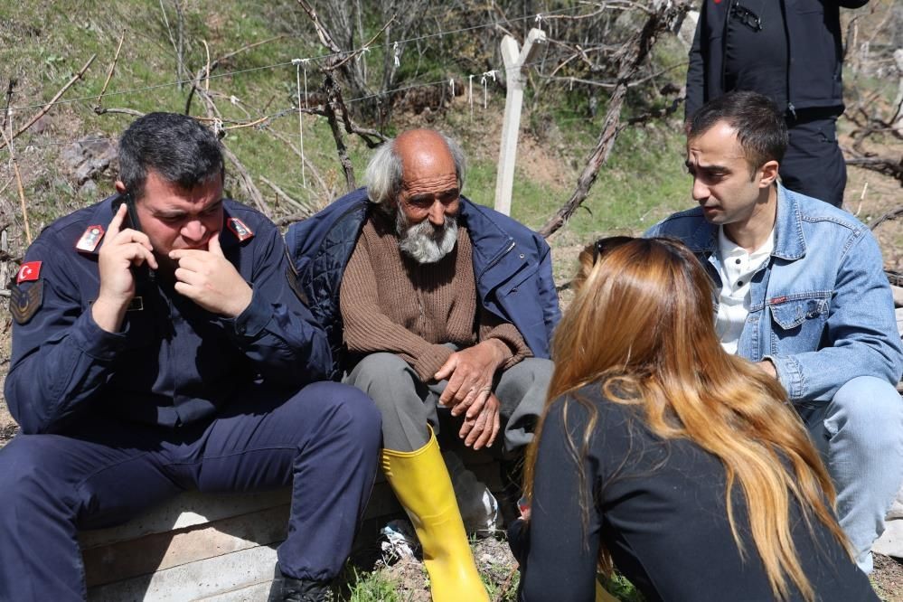 Elazığ'da mucize kurtuluş: 65 yaşındaki Suat Amca 41 saat sonra çalılıkta bulundu, bir parça ekmekle hayatta kaldı - Sayfa 1