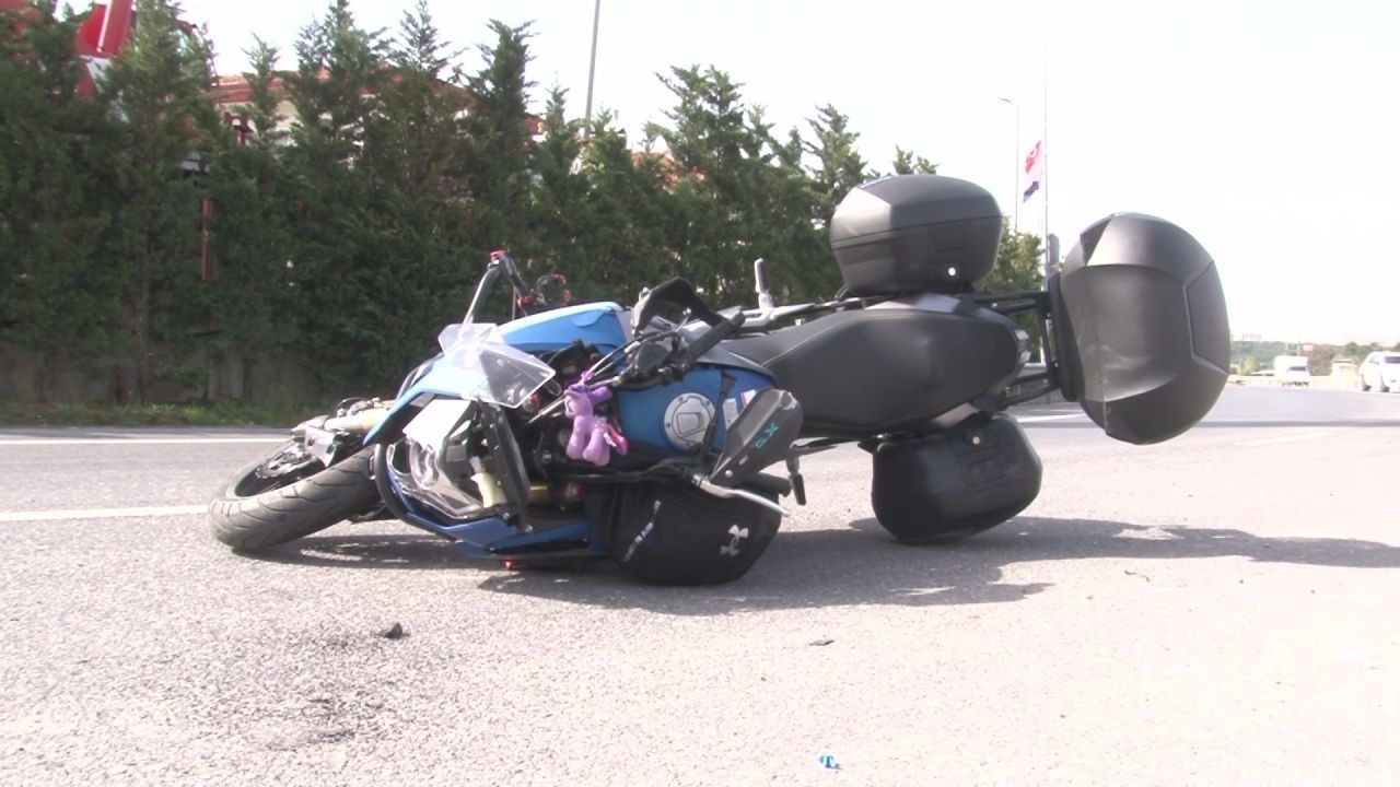 Kartal’da feci kaza! Otomobil ile motosiklet çarpıştı, 1 ağır yaralı - Sayfa 3