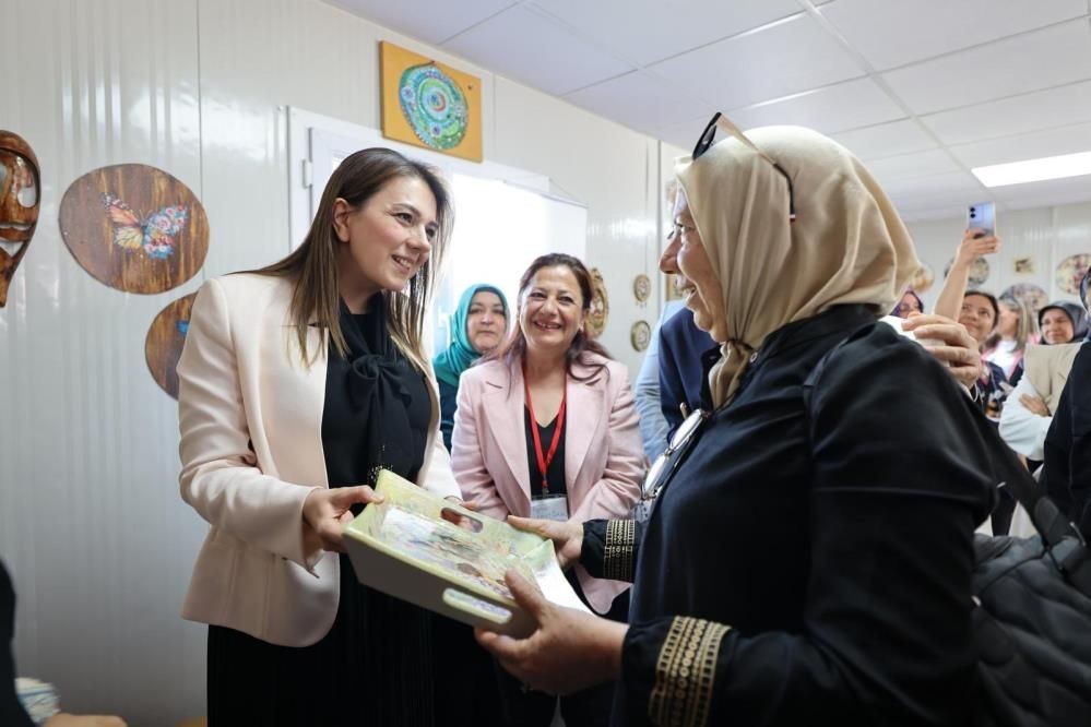 Hatay’da el sanatları sergisi: Deprem yaralarını kadınlar sanatla sarıyor - Sayfa 1