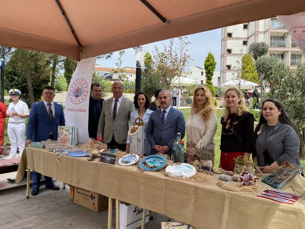 Ayvalık’ta “Kökler’den Balıkesir’e” projesi: Öğrenciler çevre ve deniz temalı eserleriyle parladı - Sayfa 3