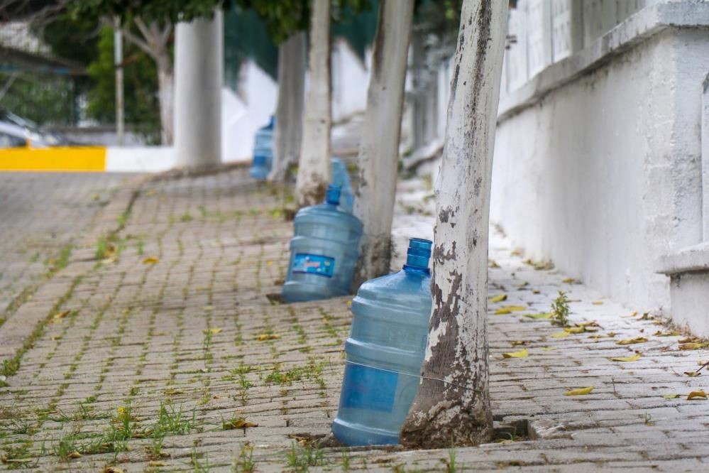 Bozdoğan’da kuraklığa karşı yenilikçi çözüm: Damacanalarla ağaçlar hayat buluyor - Sayfa 1