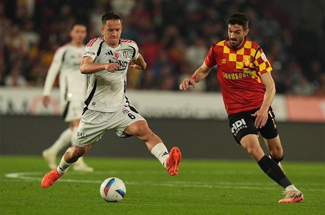 Nihat Kahveci Göztepe - Beşiktaş maçı sonrası isyan bayrağını çekti: Neredesiniz ya? - Sayfa 1