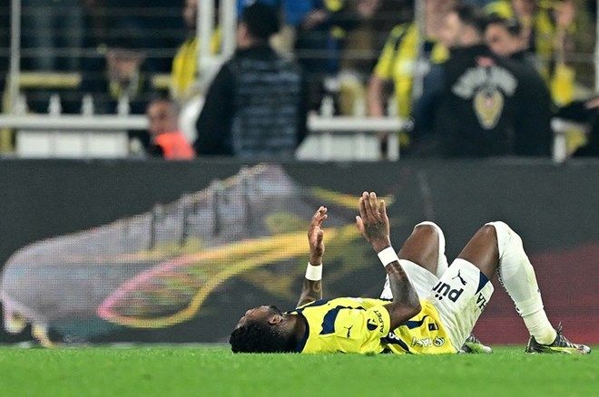 Fenerbahçe - Kayserispor maçı sonrası tribünler yangın yerine döndü: Polis müdahalesi geldi! - Sayfa 4