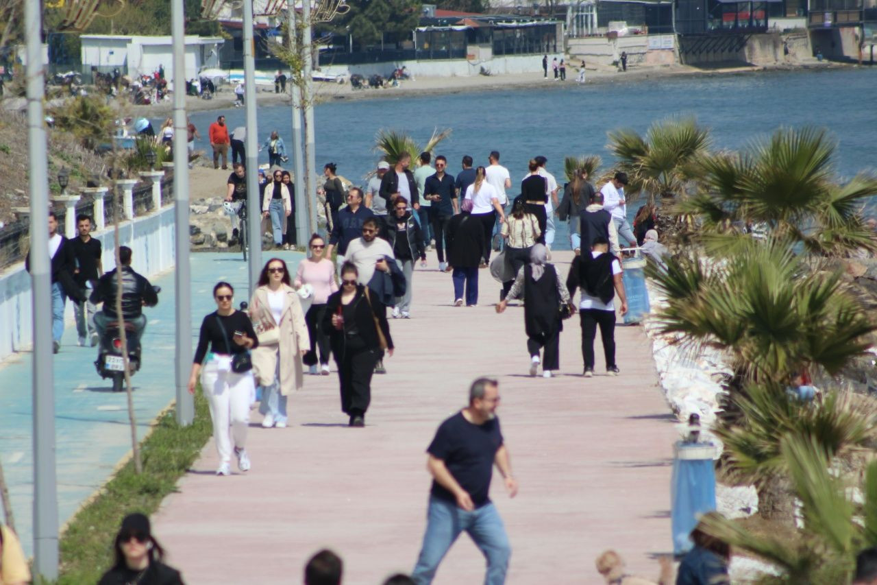 Tekirdağ’da bahar coşkusu: Alkaya Sahili dolup taştı - Sayfa 2