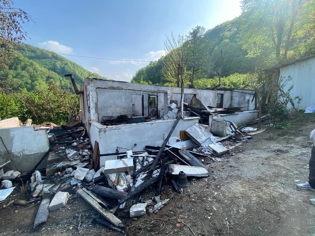 Sakarya’da korkutan yangın: Tek katlı ev küle döndü - Sayfa 1