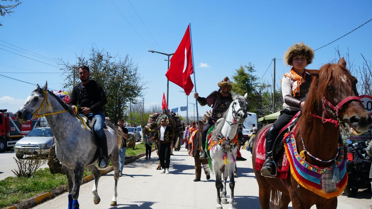 Burdur’da Yörük Şenliği coşkusu: Davullar çaldı, keşkekler dövüldü - Sayfa 6