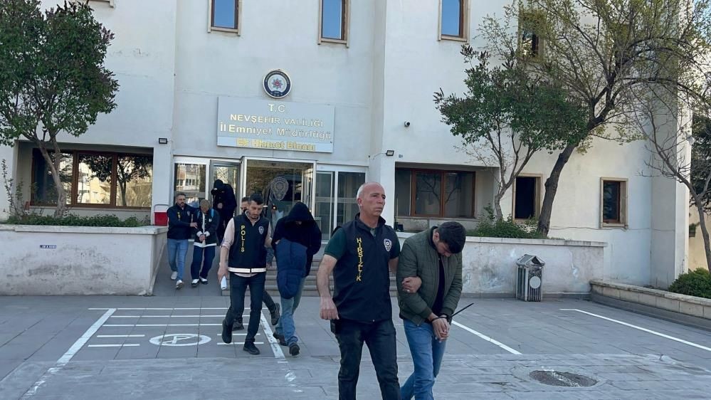Nevşehir’de jigolo dolandırıcılığı çetesi çökertildi: 15 gözaltı - Sayfa 1