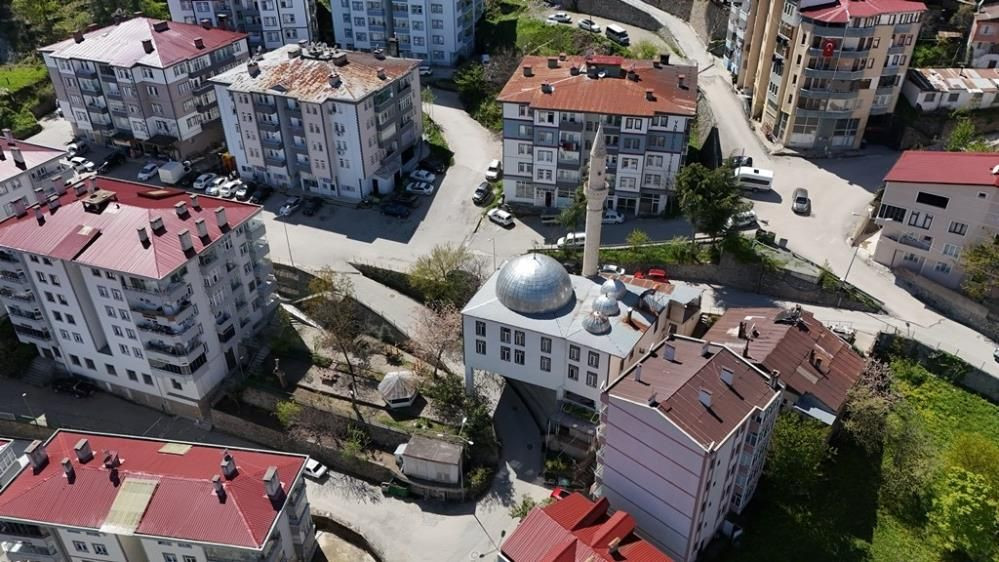 Türkiye'de eşi benzeri yok... Artvin’in “Ayaklı Camisi”: Altından yol geçen mimari harika - Sayfa 5