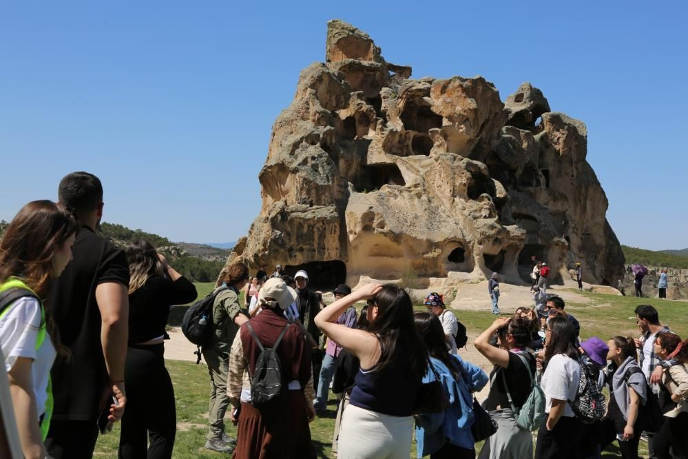Eskişehir’de üniversite öğrencilerine tarihi Frig Vadileri gezisi - Sayfa 5
