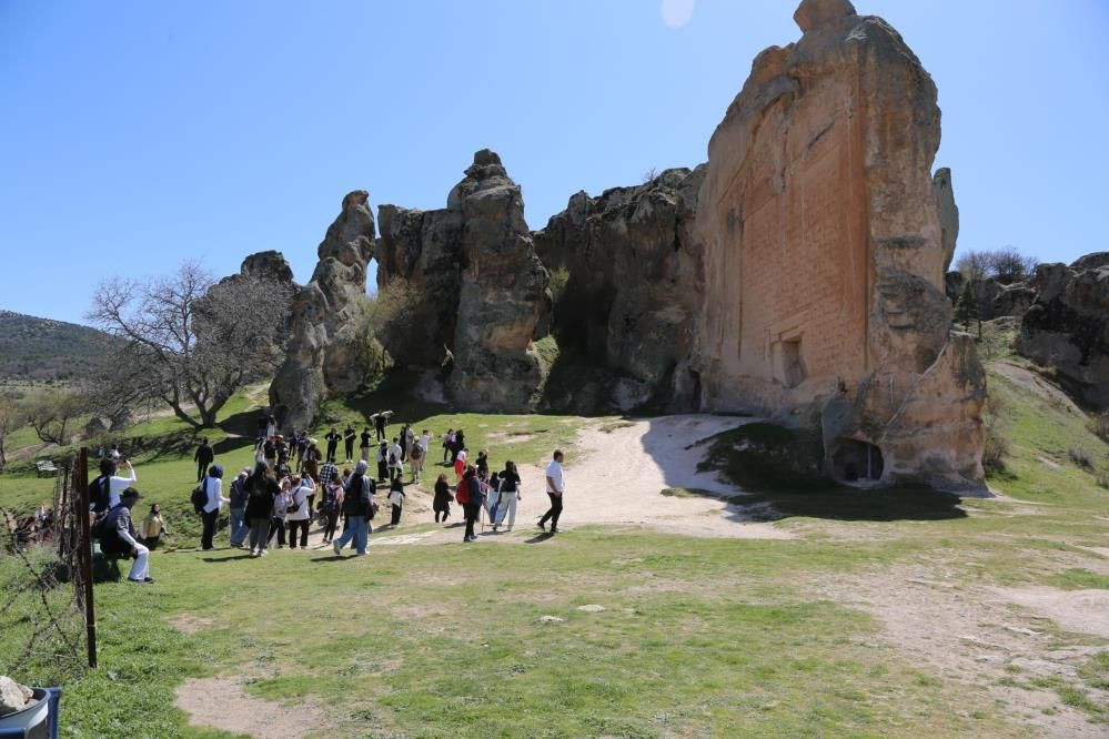 Eskişehir’de üniversite öğrencilerine tarihi Frig Vadileri gezisi - Sayfa 6