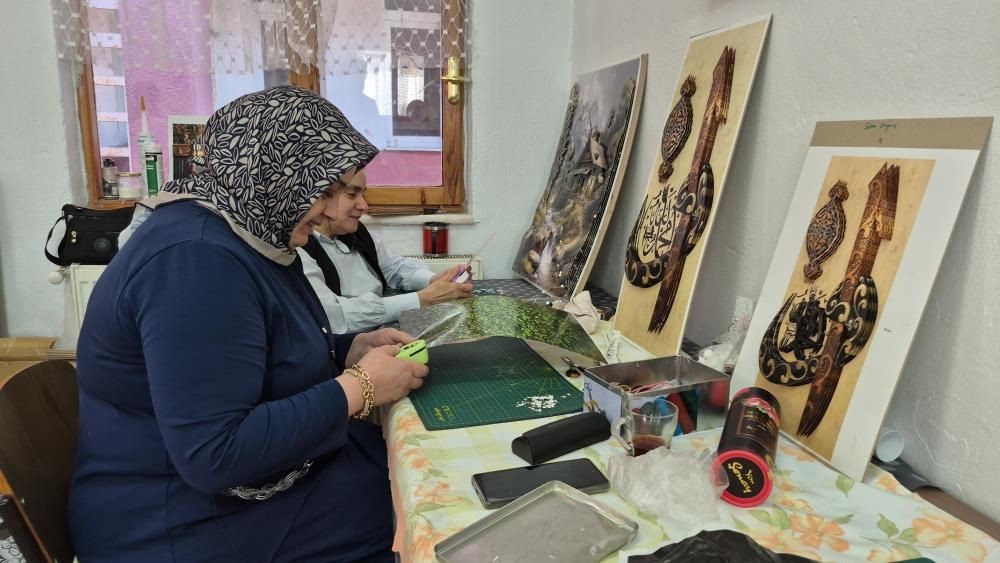 Düzce’de rölyef sanatı: Kağıtla üç boyutlu eserler hayat buluyor - Sayfa 1