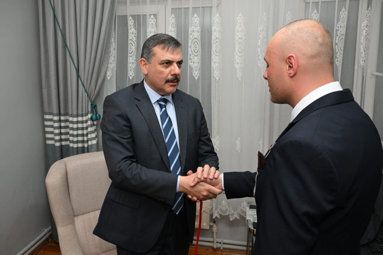 Erzurum’da duygusal nişan! Vali Çiftçi, yetim Buse’nin yanında oldu - Sayfa 4