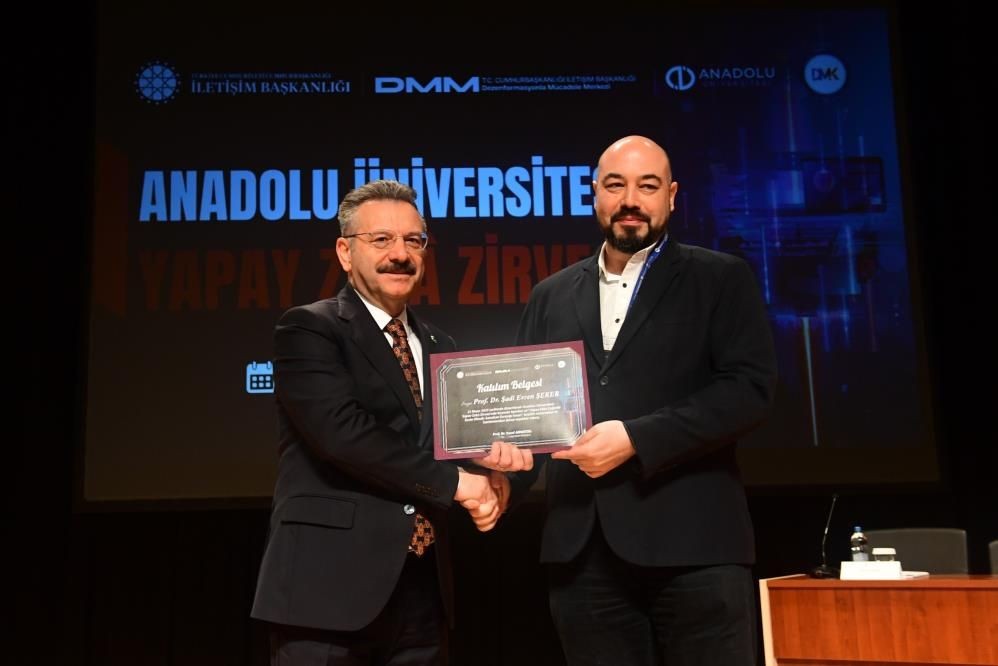 Eskişehir’de yapay zekâ zirvesi: Geleceğin teknolojisi masaya yatırıldı - Sayfa 4