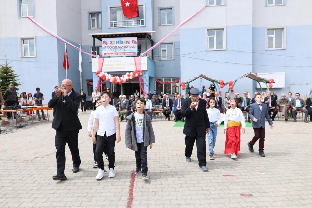 Ağrı’da 23 Nisan’da kuşaklar buluştu: Çocuklar ve yaşlılarla sevgi dolu kutlama - Sayfa 2