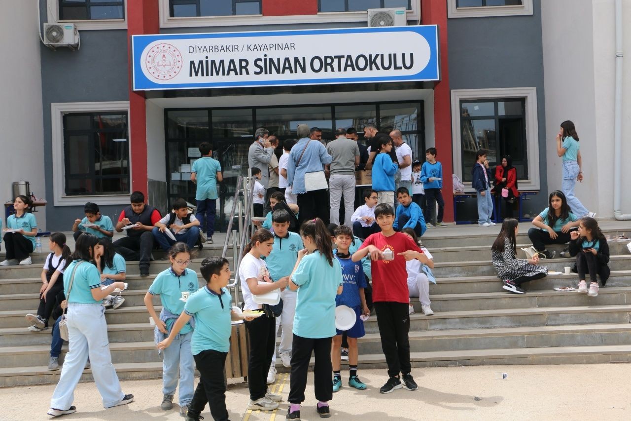 Diyarbakır’da anlamlı dayanışma! Mimar Sinan Ortaokulu’ndan Filistinli çocuklara destek - Sayfa 4