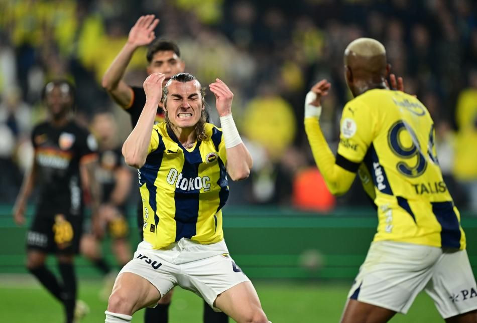 Fenerbahçe'de ipler tamamen koptu: 11 futbolcunun bileti kesildi! Sezon sonu yolcular - Sayfa 3