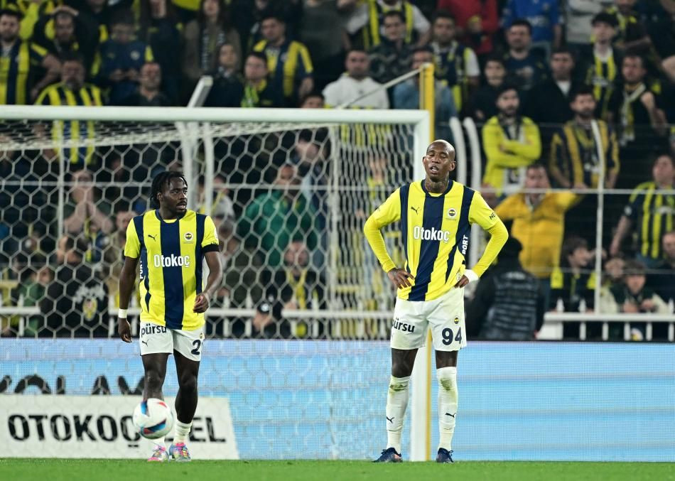 Fenerbahçe'de ipler tamamen koptu: 11 futbolcunun bileti kesildi! Sezon sonu yolcular - Sayfa 2