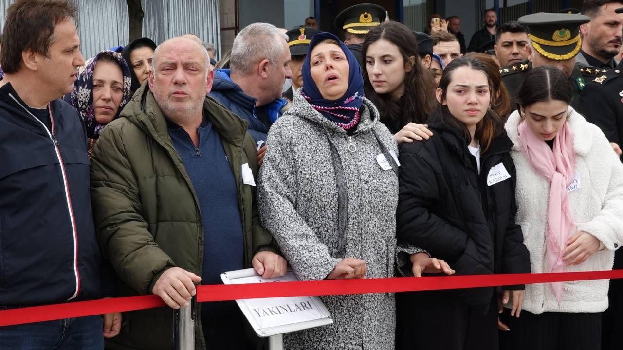 Trabzon’a şehit ateşi düştü! Şehit Piyade Uzman Onbaşı Berat Mecit Day'ın cenazesi evine getirildi - Sayfa 7