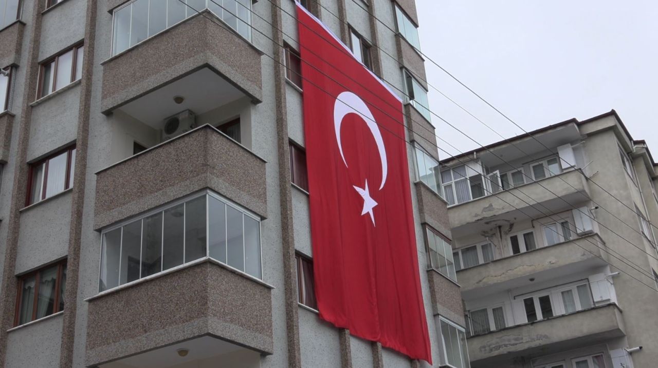 Trabzon’a şehit ateşi düştü! Şehit Piyade Uzman Onbaşı Berat Mecit Day'ın cenazesi evine getirildi - Sayfa 2