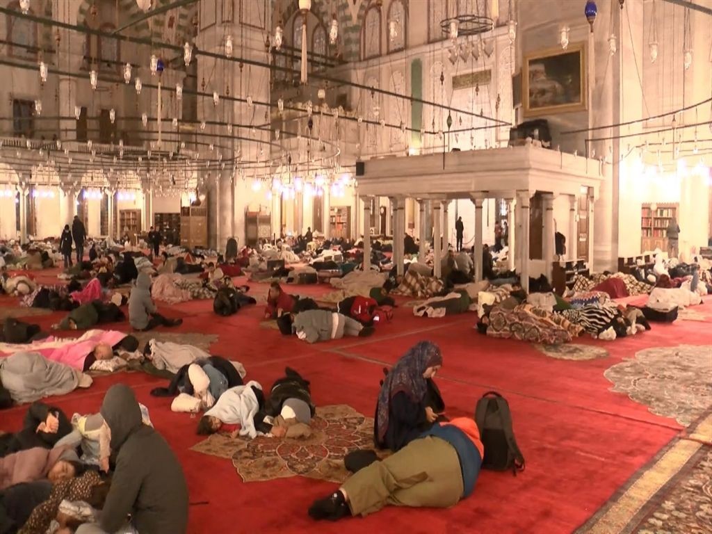 İstanbul depremi sonrası emlak piyasasında hareketlilik! Bakanlıktan fiyat artışı yapan fırsatçılara uyarı: Göz açtırmayacağız! - Sayfa 3