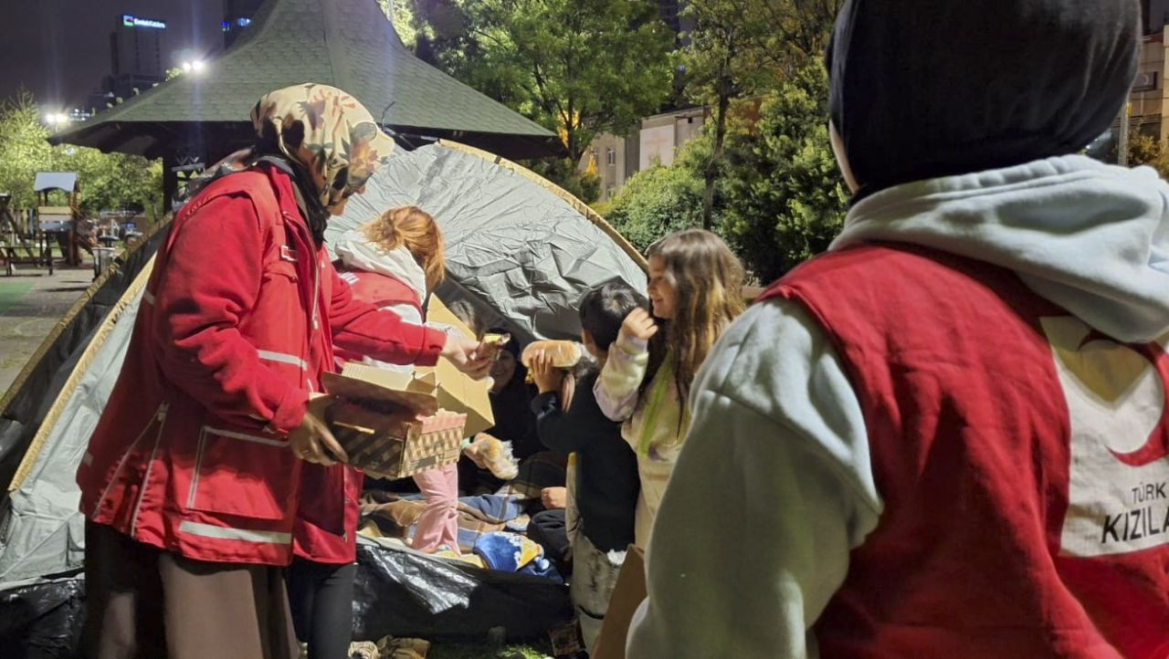Türk Kızılay’dan İstanbul depremi sonrası kesintisiz destek - Sayfa 4