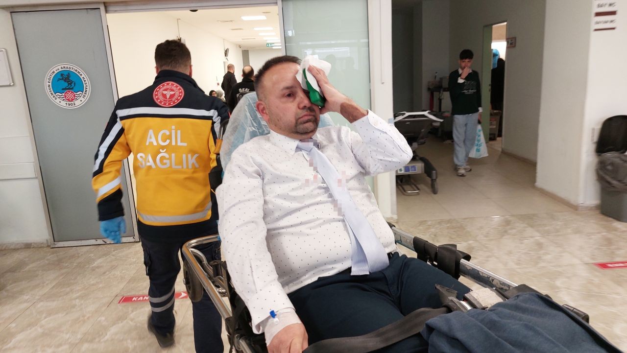 Samsun’da korkunç olay! Okuldan atılan öğrenci, nöbetçi öğretmene bıçakla saldırdı - Sayfa 1