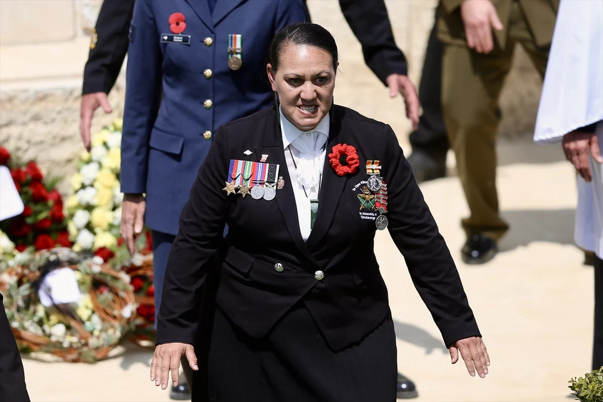 Gelibolu'da bir klasik: Anzak askerleri haka dansıyla anıldı! - Sayfa 13