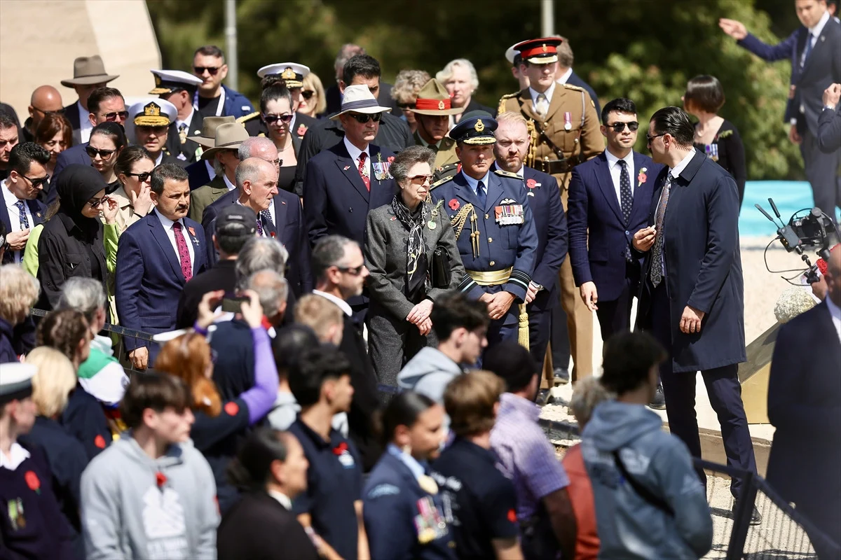 Gelibolu'da bir klasik: Anzak askerleri haka dansıyla anıldı! - Sayfa 16
