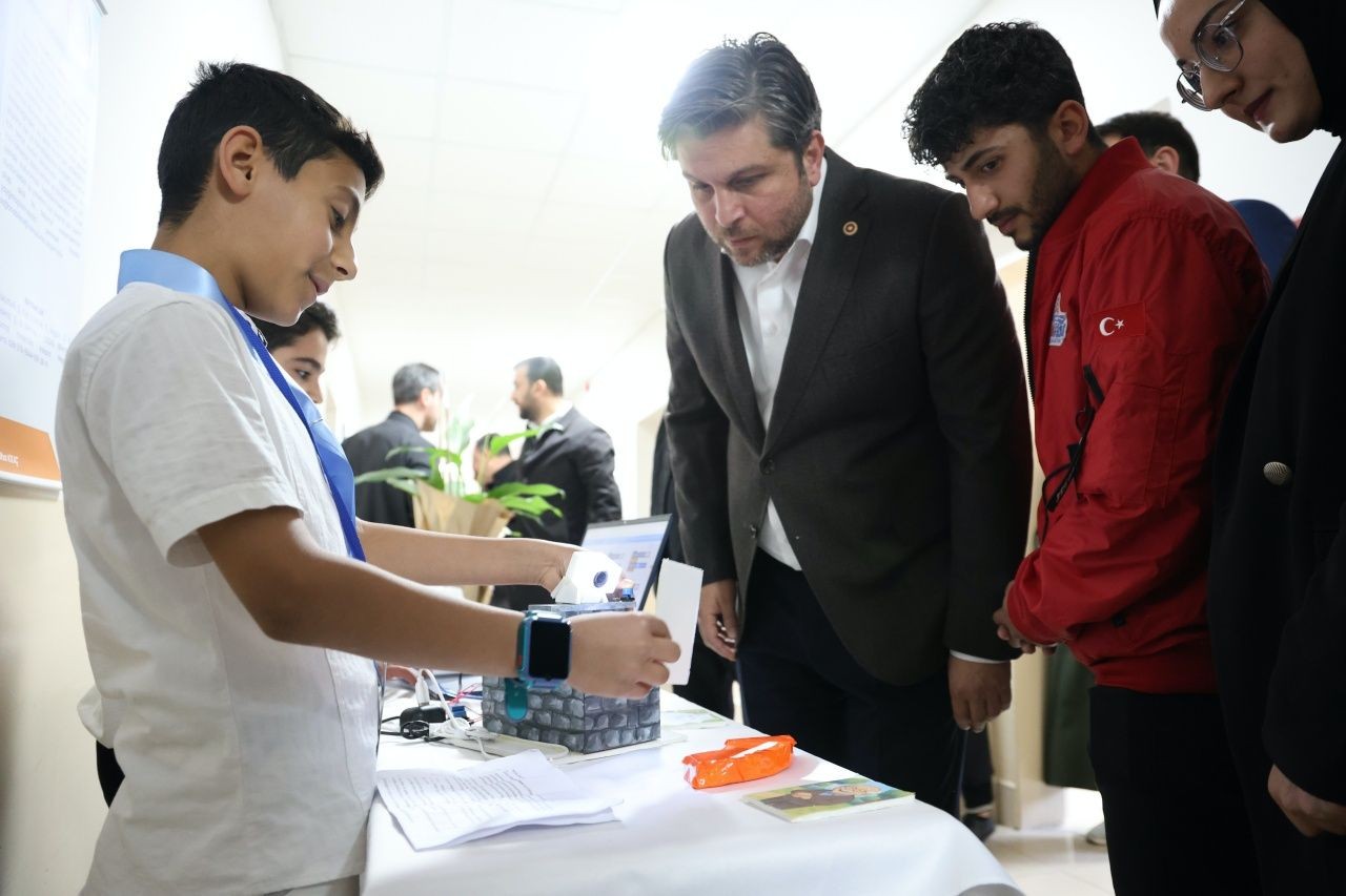 Elazığ’da genç mucitler sahne aldı! Öğrenci projeleri bilim fuarında parladı - Sayfa 3