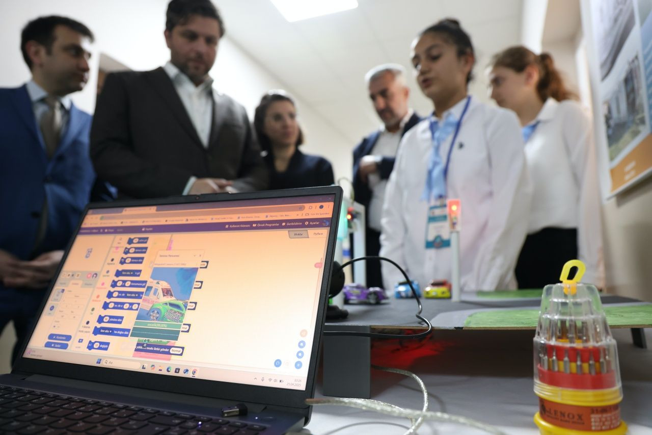 Elazığ’da genç mucitler sahne aldı! Öğrenci projeleri bilim fuarında parladı - Sayfa 6