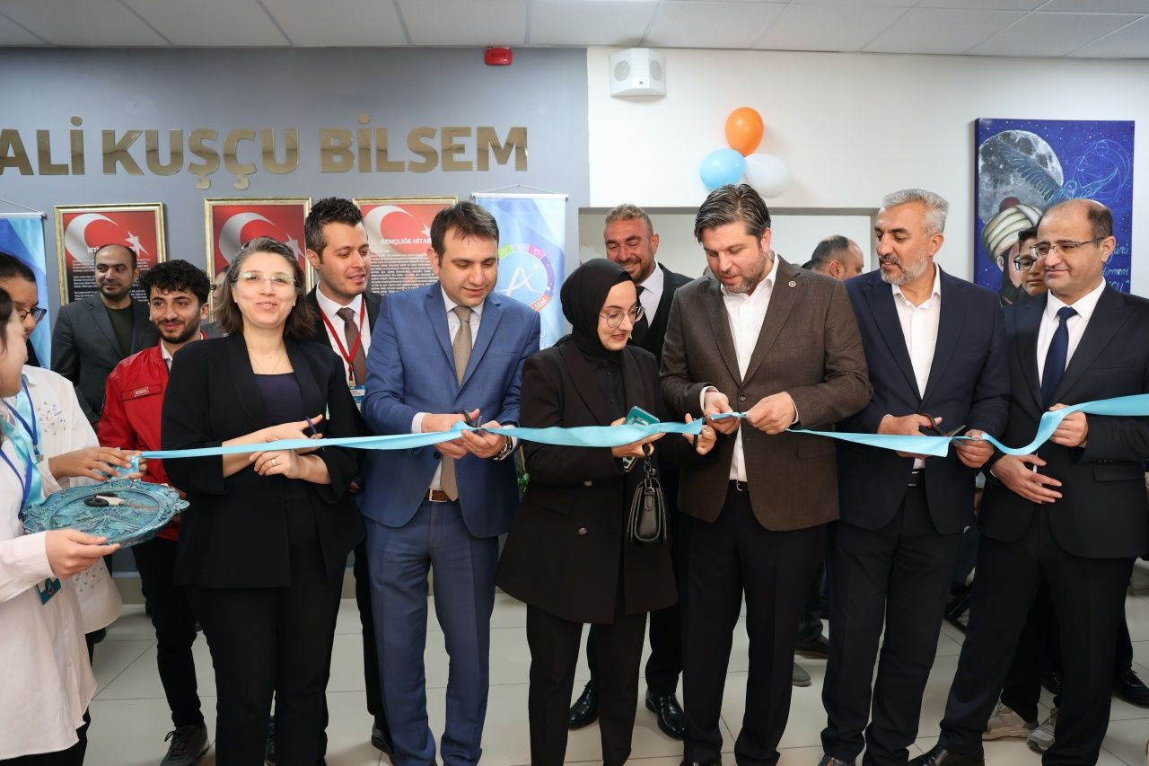 Elazığ’da genç mucitler sahne aldı! Öğrenci projeleri bilim fuarında parladı - Sayfa 8