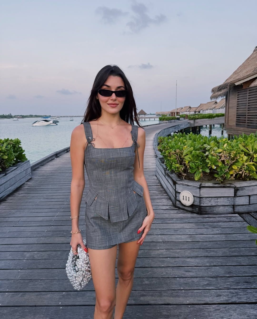 Hande Erçel’in Maldivler tatili gündem oldu! Herkesin aklına ilk o soru geldi: Hakan Sabancı yanında mı? - Sayfa 4