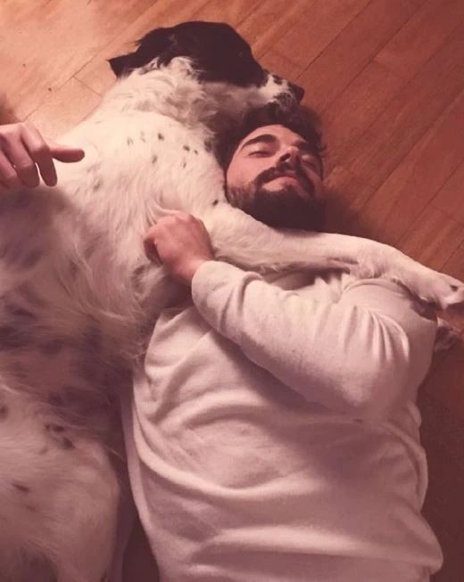 Akın Akınözü köpeğinin doğum gününü kutladı! ''Bir boşluğua dokundun sen'' - Sayfa 4