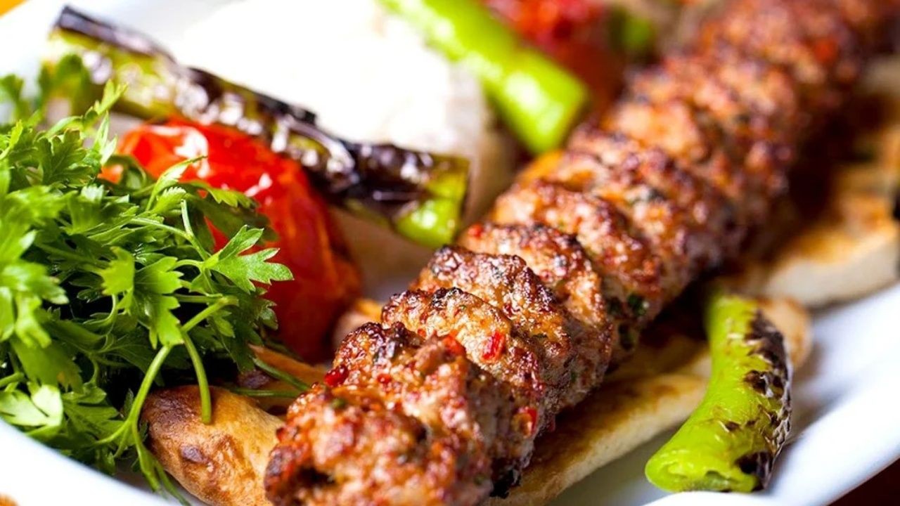 Bakanlık yeni sahtekarları ifşa etti! Sucuk ve köfte yapımında sakatat, kebap yapımında kanatlı eti kullanmışlar - Sayfa 4
