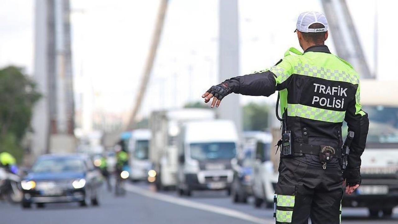 Trafik cezaları rekor seviyede arttı! Devletin kasasına 100 milyarı aşan para girecek - Sayfa 3